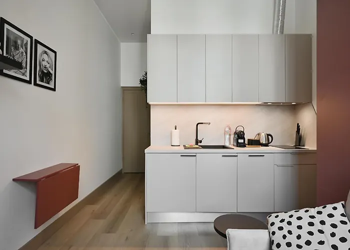 Charming And Cozy I Heart Of I New Apartment